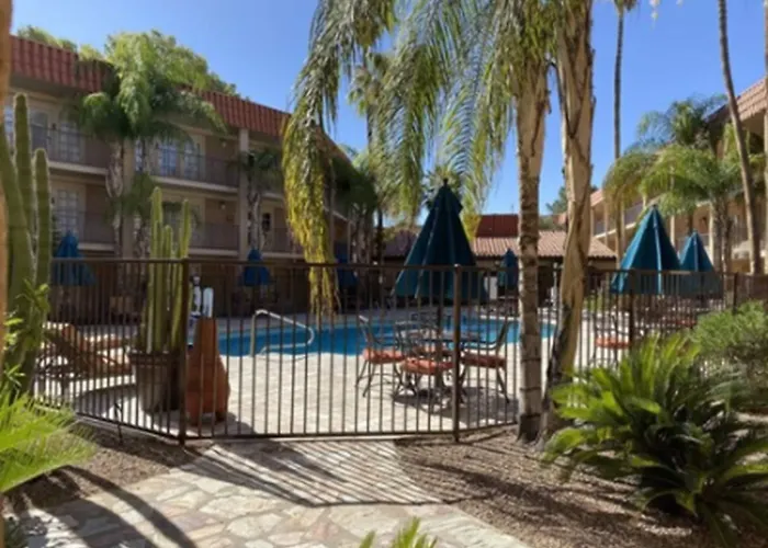 Doubletree By Hilton Tucson-williams Center Hotel