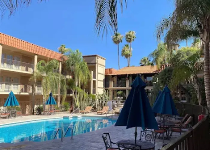 Hotel Doubletree By Hilton Tucson-williams Center 4*