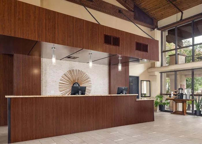 Doubletree By Hilton Tucson-williams Center Hotel