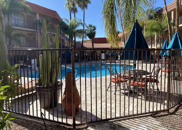 Hotel Doubletree By Hilton Tucson-williams Center 4*