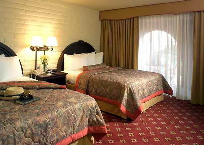 Doubletree By Hilton Tucson-williams Center 4*